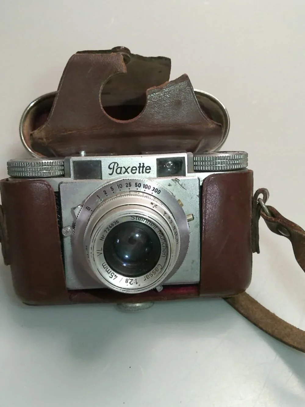 Braun Paxette Vintage Camera Steinheil Cassar 45mm f/2.8 Prontor-S w/ Case